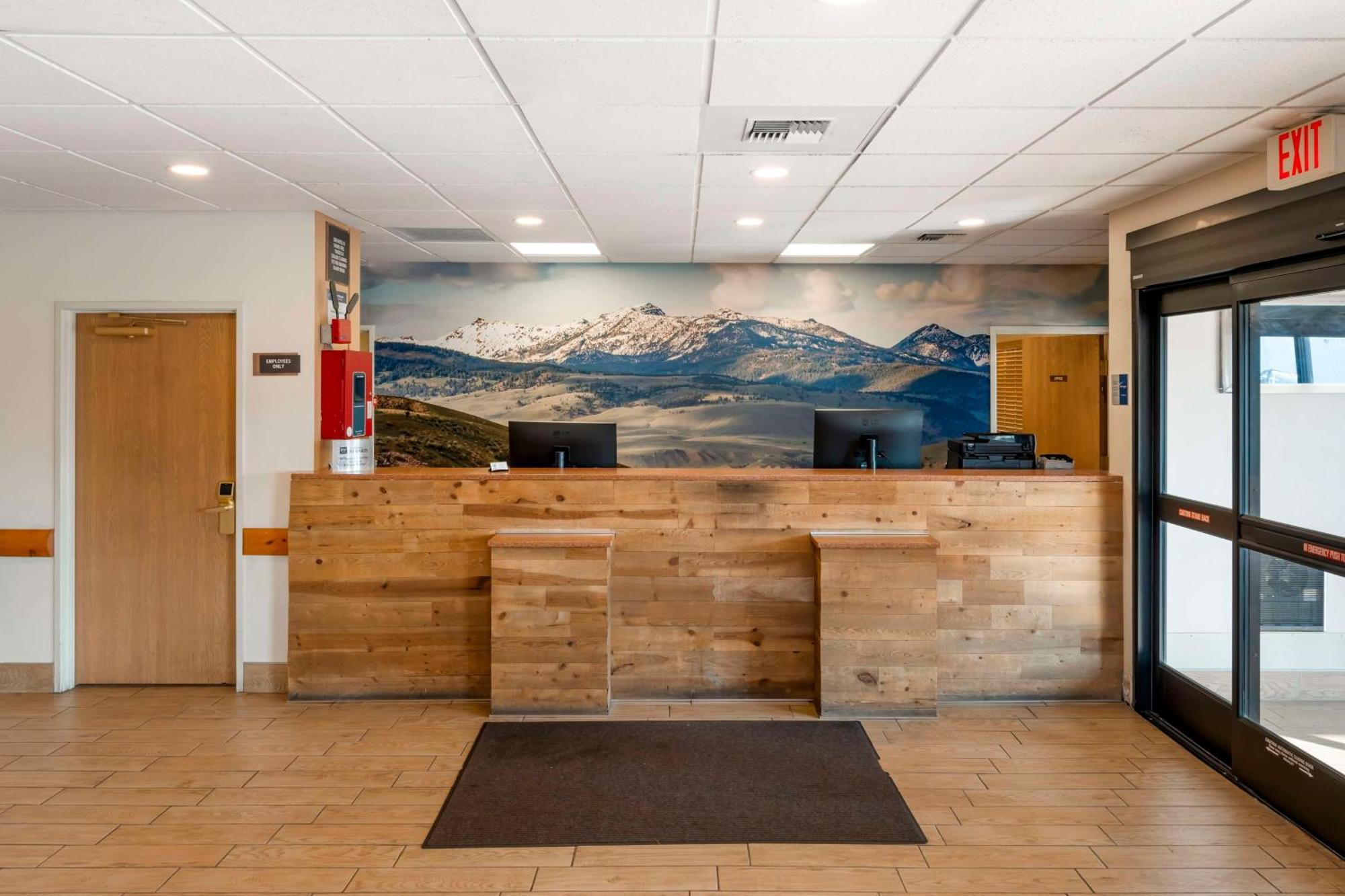 ホテル ベストウェスタン イエローストーン クロッシング Laurel エクステリア 写真