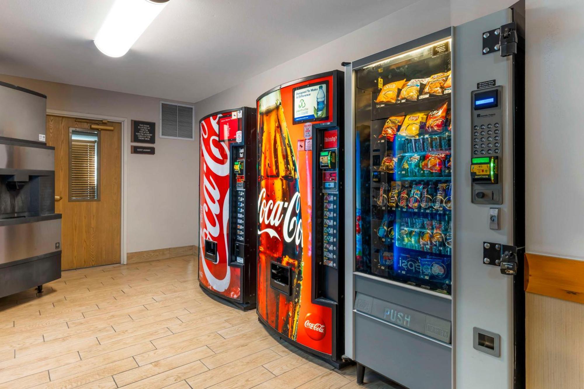ホテル ベストウェスタン イエローストーン クロッシング Laurel エクステリア 写真